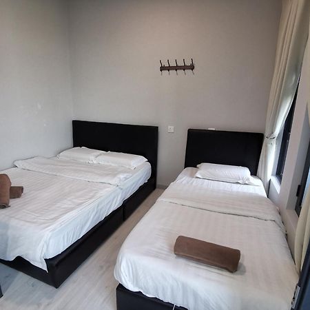 Jesselton Quay Suites Kota Kinabalu Exteriör bild